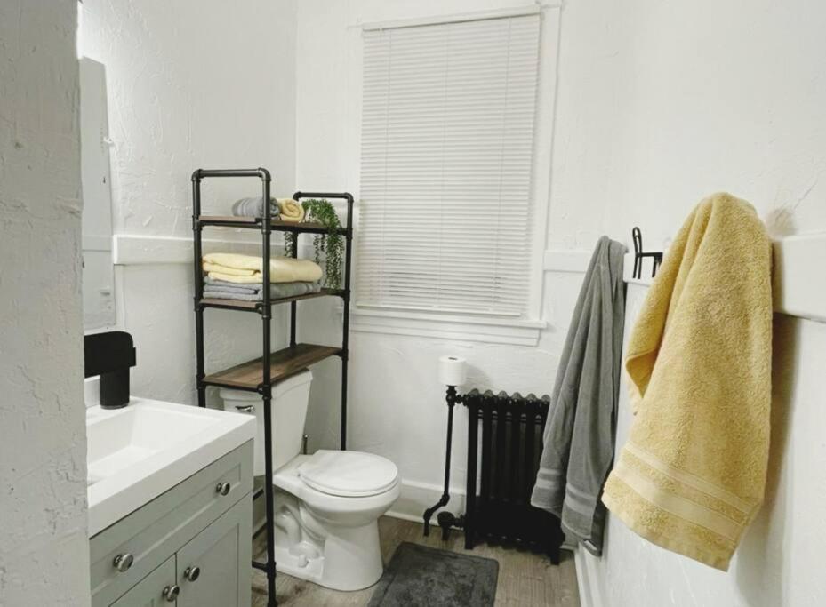Apartament Lovely 2Br W Office Space - King Bed & Alexa Pittsburgh Zewnętrze zdjęcie